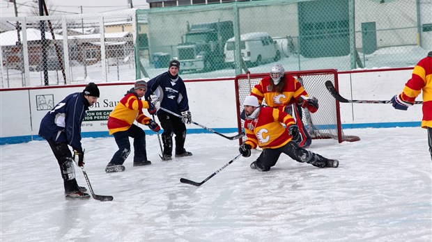 Le hockey bottine : un sport en perte de vitesse ?