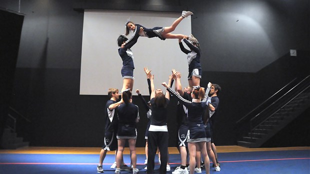 Une première compétition de  cheerleading  réussie pour les Rebelles