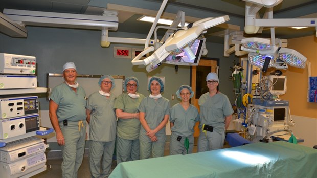 Une nouvelle salle de laparoscopie à la fine pointe à l'Hôtel-Dieu