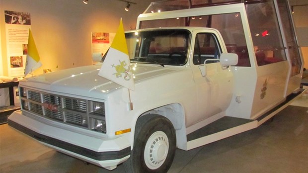 La papamobile est arrivée au Musée des religions