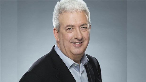 Le candidat libéral Benoit Théroux surpris par l'intervention de François Paradis