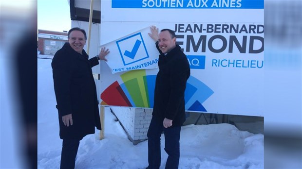 François Legault vient appuyer son candidat Jean-Bernard Emond dans le dernier droit