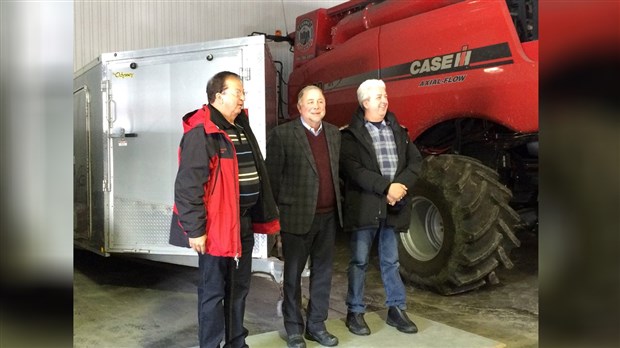 Le candidat libéral Benoit Théroux visite les agriculteurs dans Richelieu
