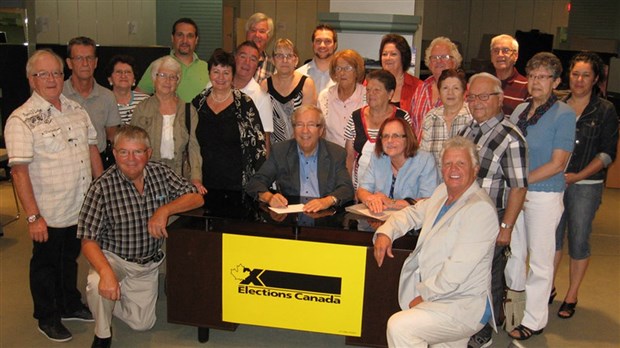 Louis Plamondon dépose officiellement sa candidature dans le Bas-Richelieu—Nicolet—Bécancour