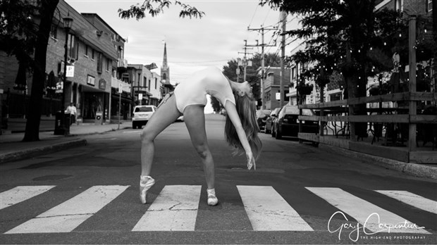 La beauté des femmes inspire le photographe Guy Carpentier 