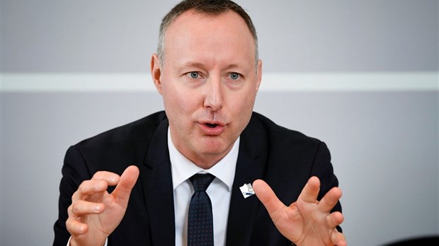Le député de Richelieu accorde une aide aux banques alimentaires de la région