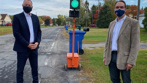 Saint-Roch-de-Richelieu: Jean-Bernard Émond annonce 2,8 M$ pour améliorer le réseau routier