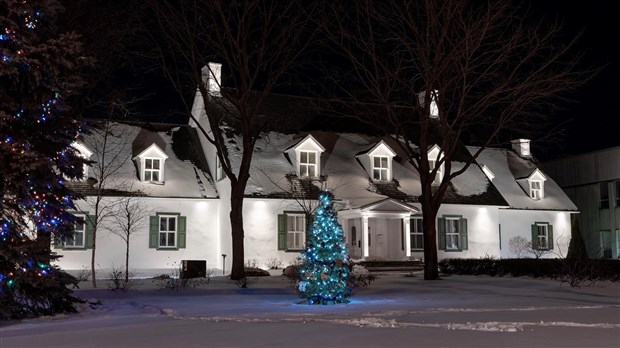 Participez au concours « Décorez le sapin de la Maison des gouverneurs »