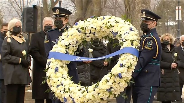 Québec rend hommage aux victimes de la COVID-19
