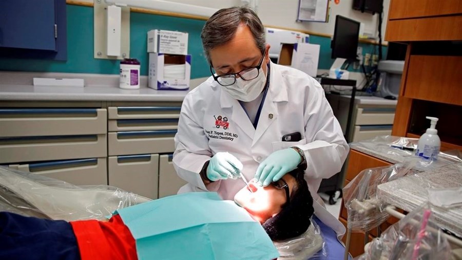 Le projet de loi sur les soins dentaires pour enfants est adopté au Sénat