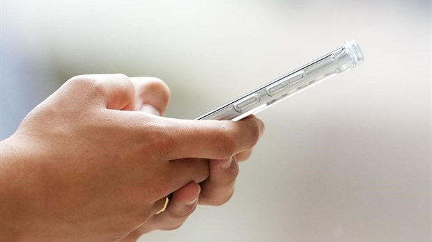 L'interdiction du cellulaire en classe en vigueur après les Fêtes au Québec