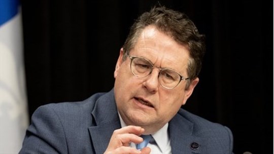 Interdiction du cellulaire à l'école: les élèves vont s'adapter, croit Drainville