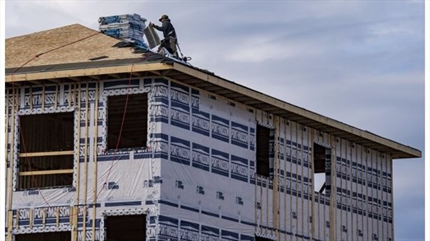 Ottawa versera près de 1 G$ au Québec pour aider à la construction de logements