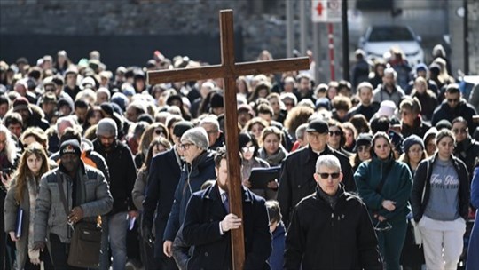 La loi sur la laïcité plane sur le Vendredi saint au Québec